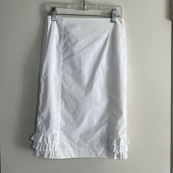 Bebe skirt with ruffles. - Picture 1 of 7